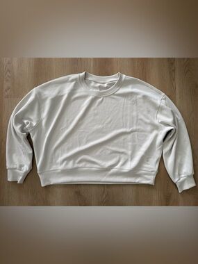 NWOT lululemon perfectly oversized cropped crew Softstreme size 14